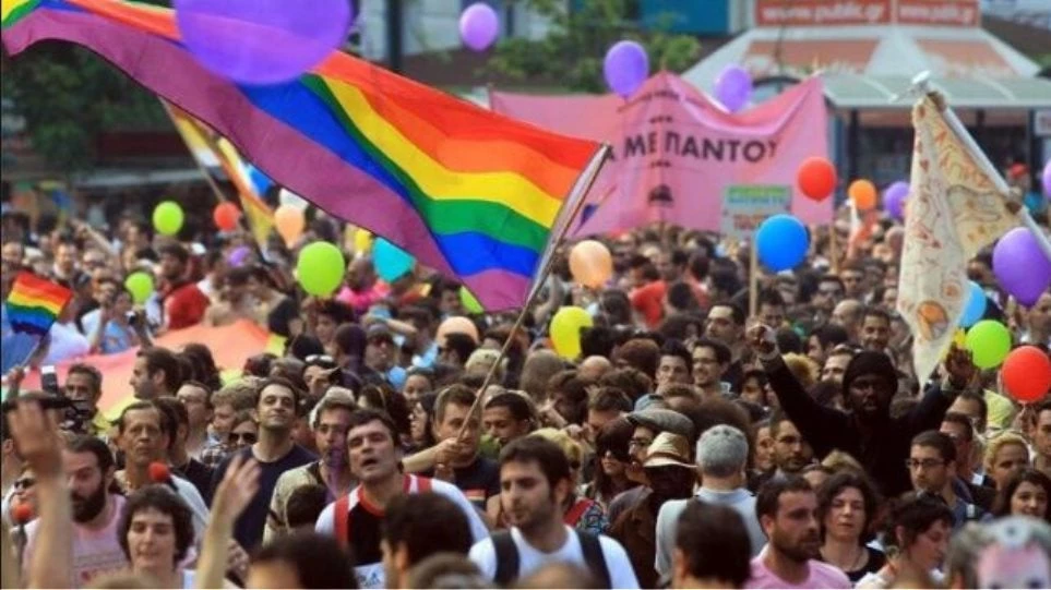 Μας διαλύουν εθνικά: 20 βουλευτές του ΣΥΡΙΖΑ υπέρ της εισαγωγής τρανσέξουαλ στην ΕΛΑΣ